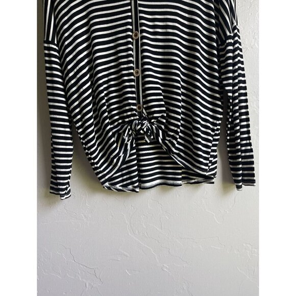New! Bibi Size Medium Black White Striped V-Neck Top Tie Knot Waist - Picture 5 of 12